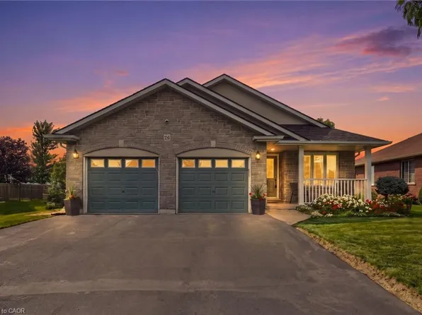 26 Leslie St, Jarvis, ON N0A 1J0
