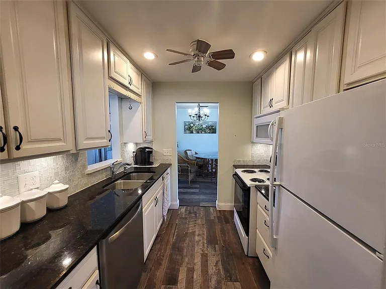 601 Allegheny Dr — Photo 14