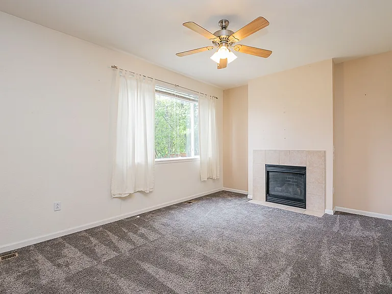 2756 Sage Creek Rd — Photo 3