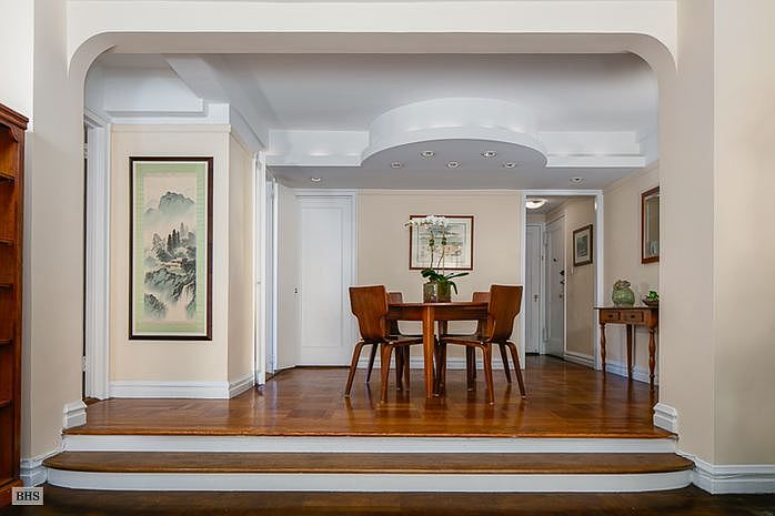 2nd image of 565 W End Ave APT 9C