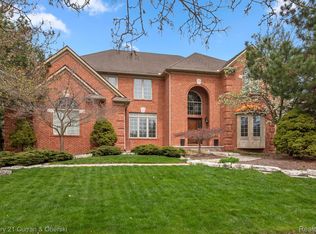 47114 Timberwood Dr, Plymouth, MI 48170