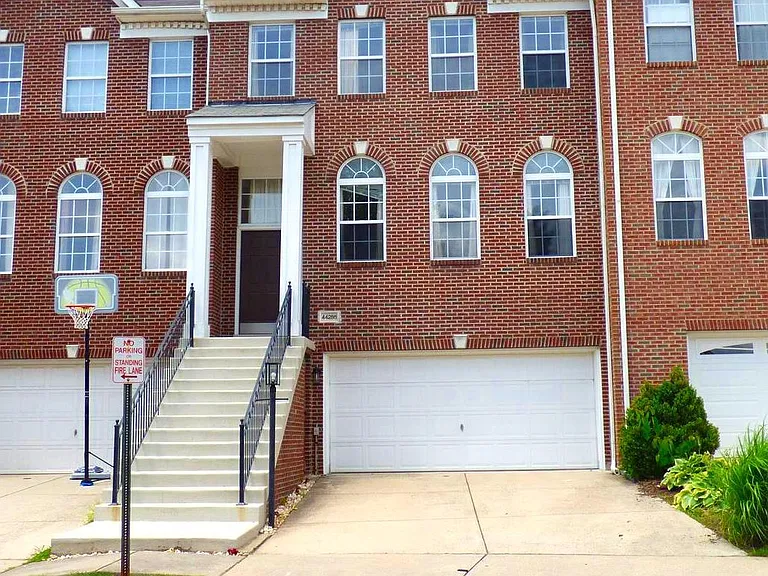 44286 Acushnet Ter — Photo 2