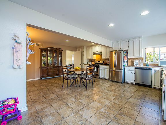 5th image of 3581 Plumbago Ln