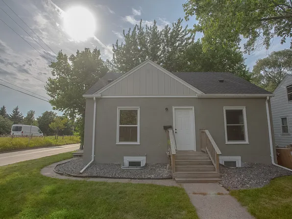 825 22nd Ave SE, Minneapolis, MN 55414