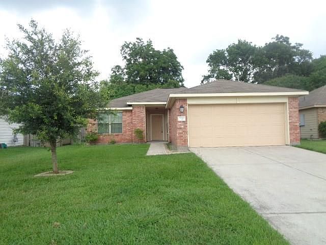 1st image of 7826 Big Oak Dr