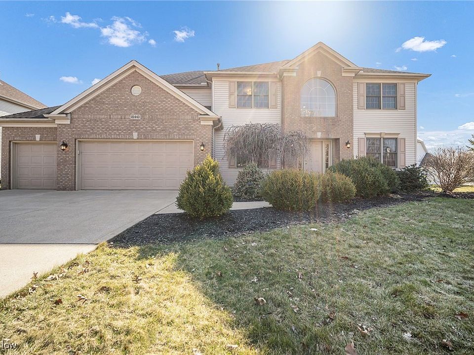 1st image of 21443 Oakwood Pl