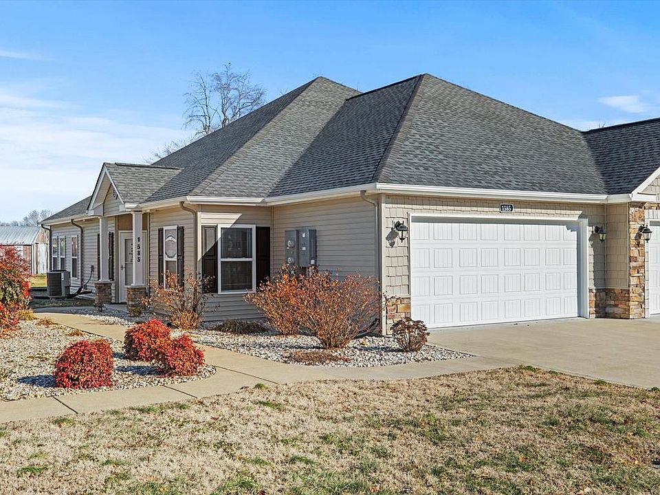 1st image of 1585 Yellow Wood Dr