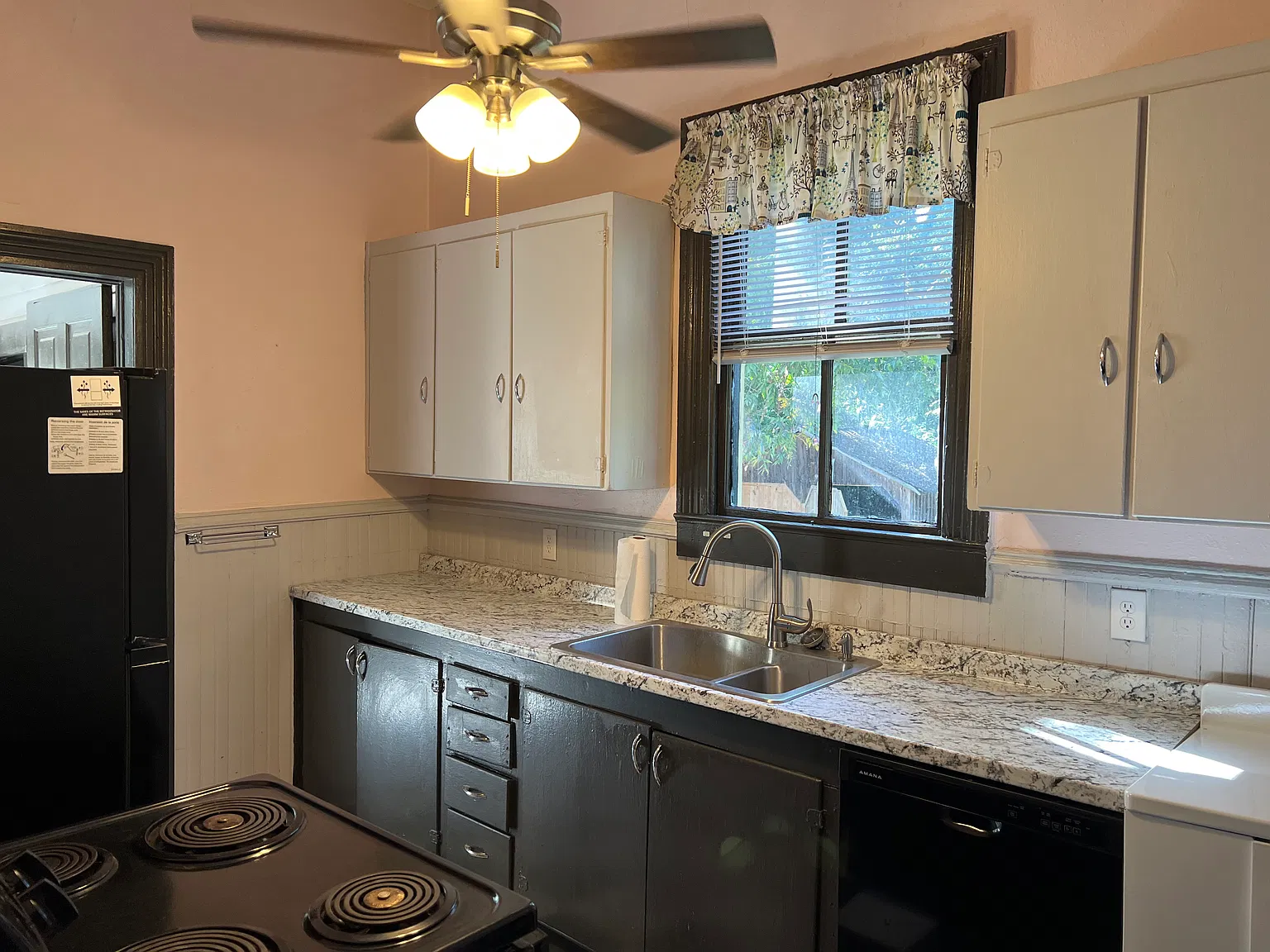 3 bed, 1300 sqft, $975 — Photo 4