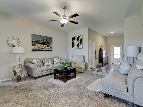 5th image of 309 E Georgia Ter