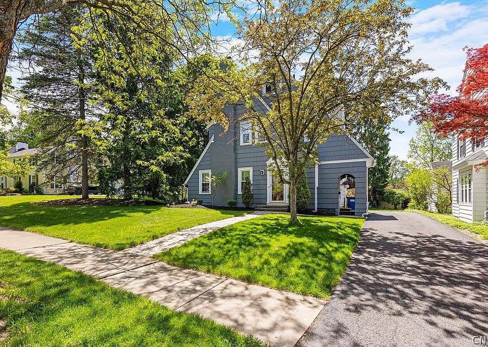 1st image of 216 Standish Dr