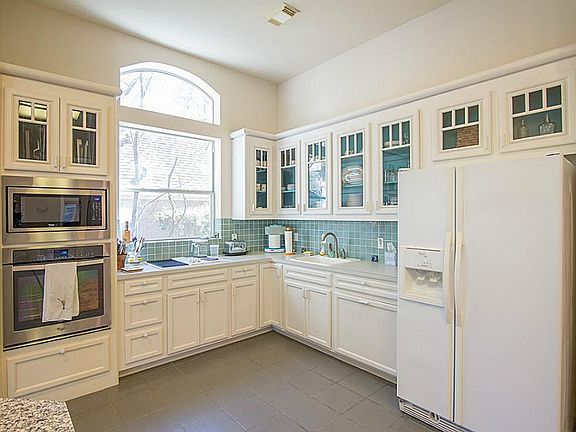 5th image of 1043 Bentwater Dr