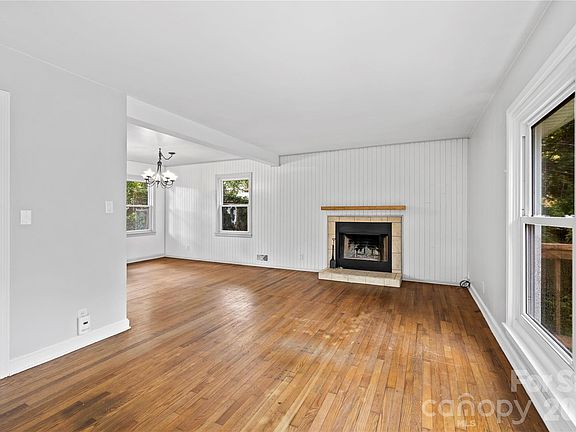 5th image of 107 Wilshire Dr