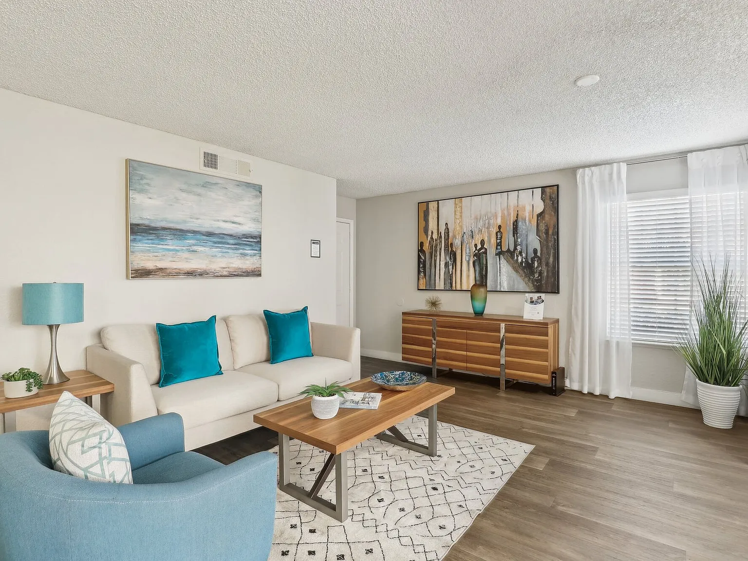 23Twelve — Photo 1