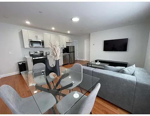 68 Main St #303 Photo 1