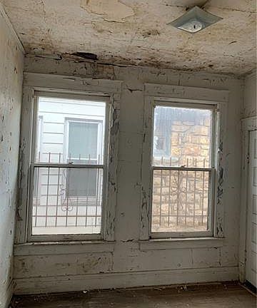 5th image of 3107 E 27th St