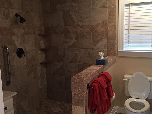 2nd image of 201 Glen Meadows Cir