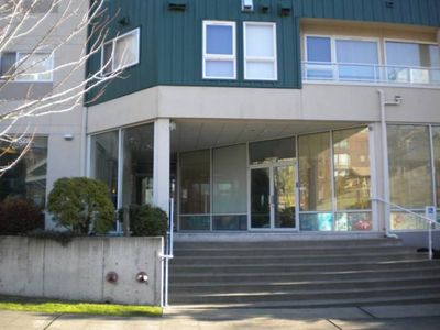 4528 8th Ave NE APT 3A, Seattle, WA, 98105