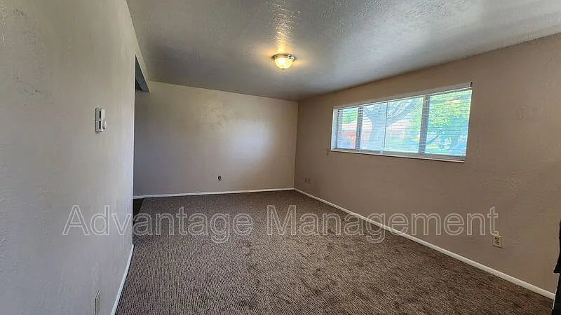 Building Photo - 842 S 50 E