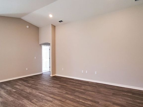 4th image of 1055 Corso Dr