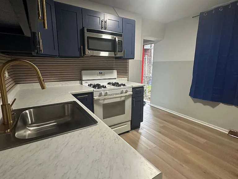 3850 N Delhi St — Photo 10