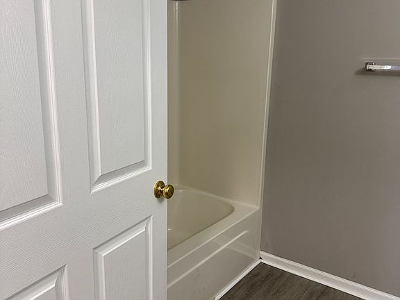 3rd image of 110 Elaine Ave APT D