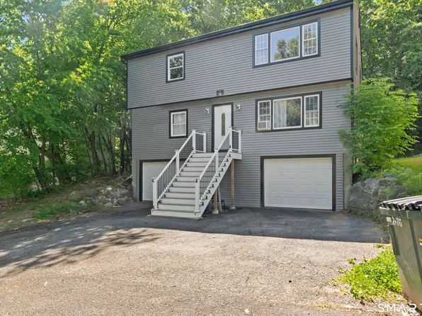 22 Irving Pl, Danbury, CT