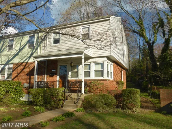 7041 Canterbury Ln, Alexandria, VA 22307