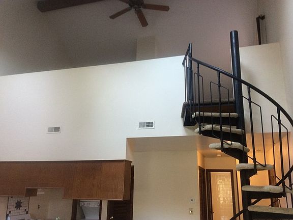 4th image of 3 Beaver Creek Dr #8