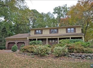 31 Sloping Hill Ter, Wayne, NJ 07470