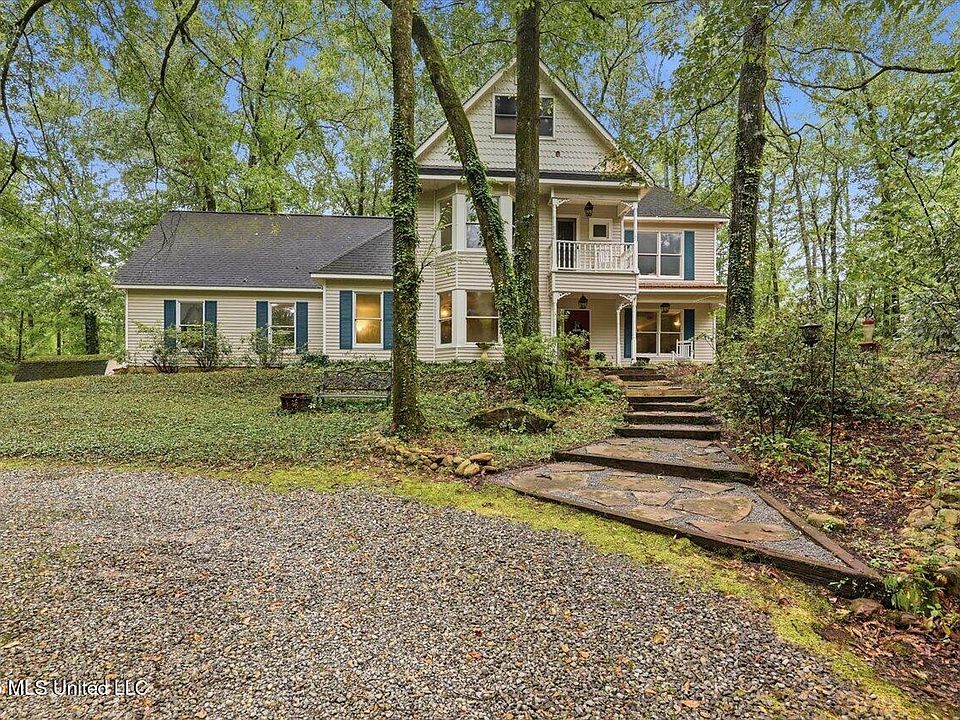 1st image of 324 Warwick Rd