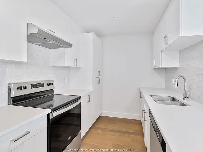 2600 Sandwich West Pkwy #102 — Photo 8