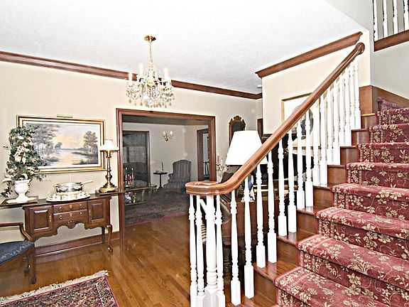 2nd image of 717 Messina Dr