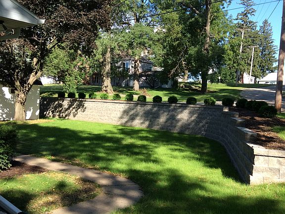 5th image of 702 Park Dr