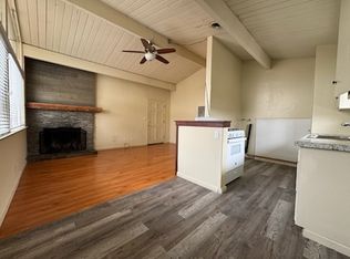 2316 Santa Ana Ave APT 1, Costa Mesa, CA 92627