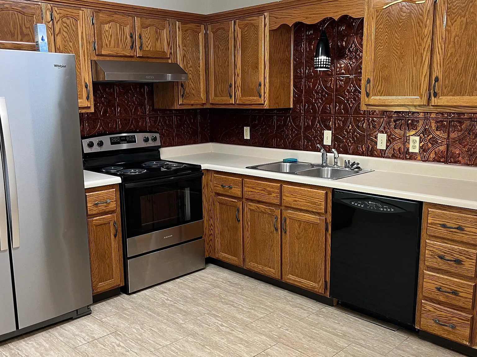 3 bed, 1362 sqft, $1,450 — Photo 4