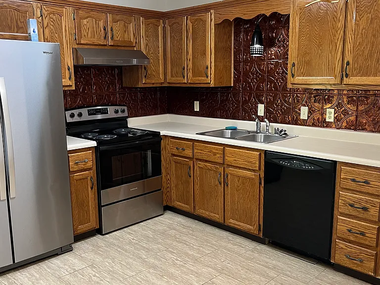 136 Noah Ln — Photo 4