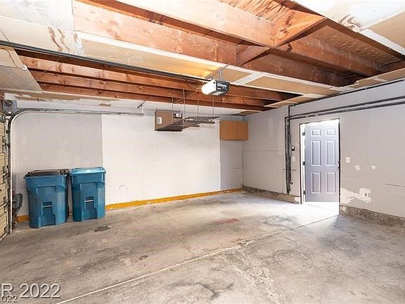 4th image of 3228 Longford Way