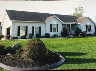 7161 Marigold Dr, North Tonawanda, NY 14120