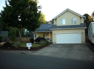 303 34th Pl, Philomath, OR 97370