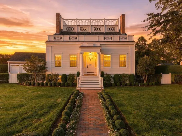 141 Main St, Nantucket, MA 02554