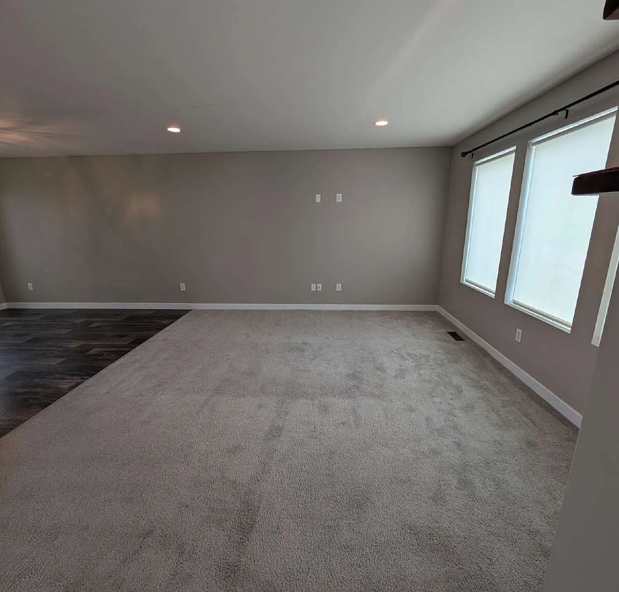 3 bed, 2.5 bath, 2496 sqft, $2,395 — Photo 3