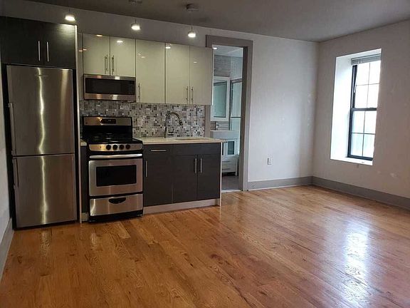 3rd image of 279 Bedford Ave #2B