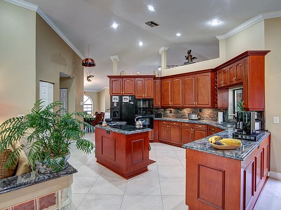 4th image of 8626 NW 55th Pl