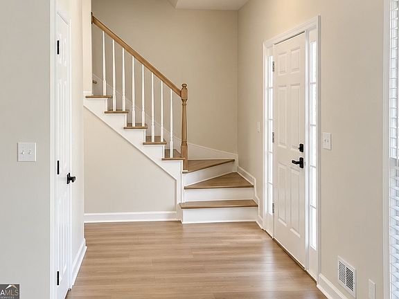 4th image of 2105 Fair Ridge Ct