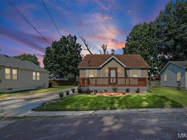 209 N 14th St, Belleville, IL 62220