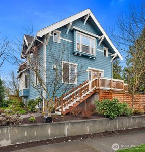559 N 82nd Street, Seattle, WA, 98103