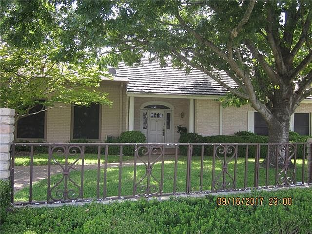 1st image of 11011 Pinehurst Dr