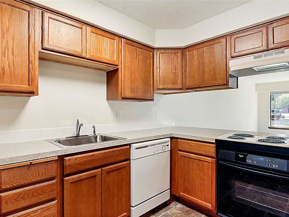 3rd image of 221 E Rockwood Blvd APT 204