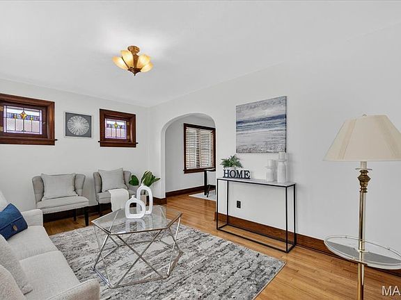 2nd image of 1719 Veronica Ave