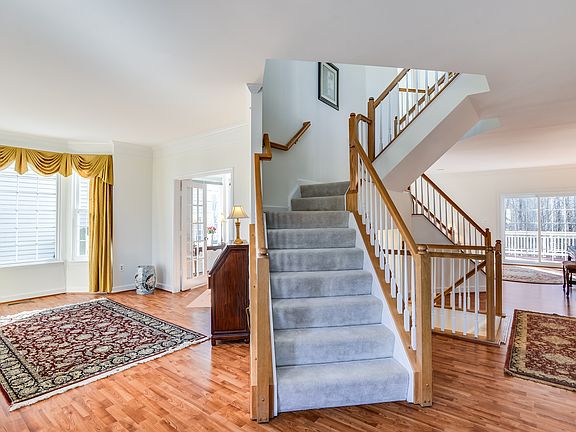 5th image of 5321 Trumpington Ct